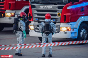 Tajemnicze beczki na szczecineckim targowisku – co było w środku?