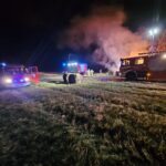 Nocny pożar balotów słomy w gminie Grzmiąca – akcja trwała blisko 5 godzin