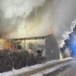 Groźny pożar w Czaplinku – spłonął budynek gospodarczy